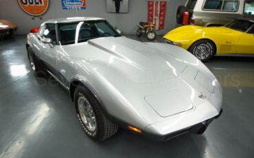 Chevrolet-Corvette-1978-Coupe-3