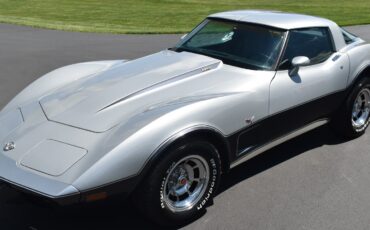 Chevrolet-Corvette-1978-Coupe