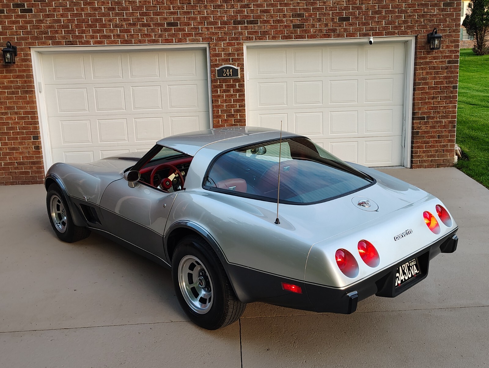 Chevrolet-Corvette-1978-Coupe-4