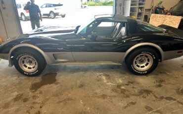 Chevrolet-Corvette-1978-Coupe-4