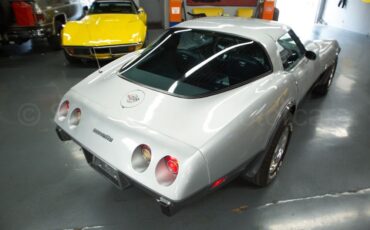 Chevrolet-Corvette-1978-Coupe-5