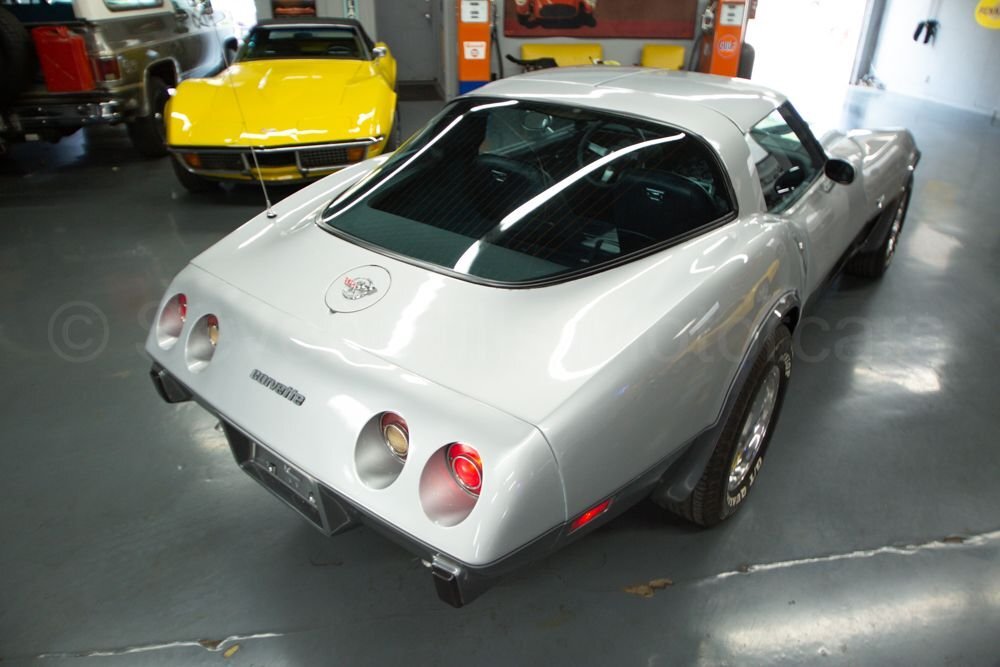 Chevrolet-Corvette-1978-Coupe-5