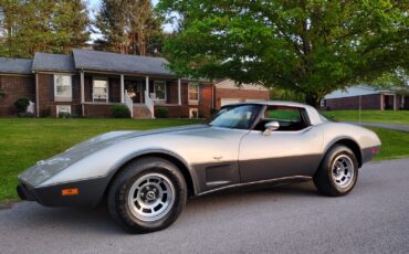Chevrolet-Corvette-1978-Coupe-7