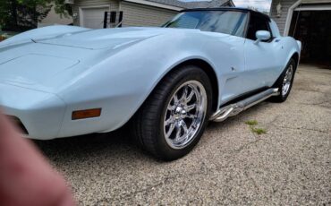 Chevrolet-Corvette-1978-blue-1