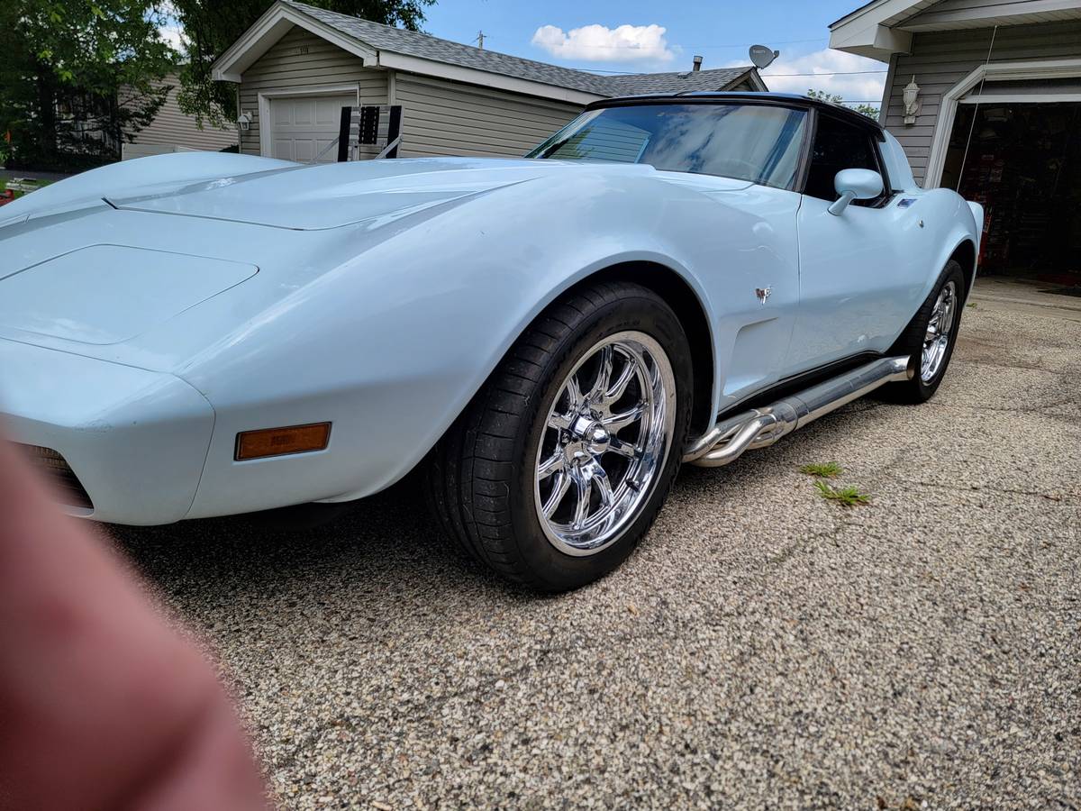 Chevrolet-Corvette-1978-blue-1