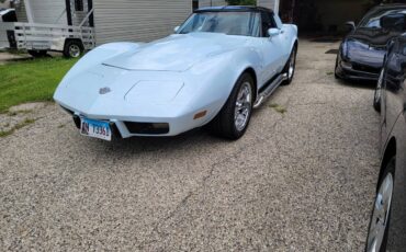 Chevrolet-Corvette-1978-blue-8