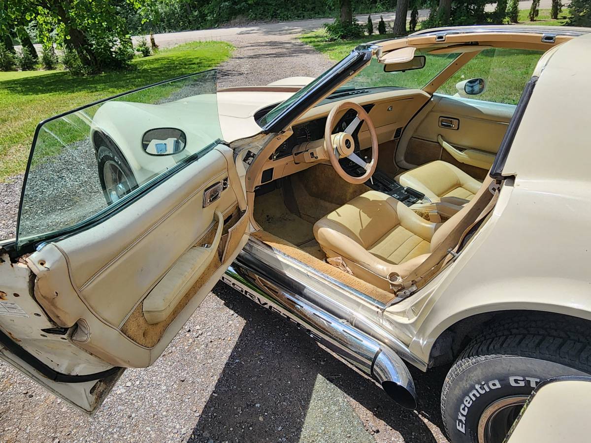 Chevrolet Corvette  1978 brown