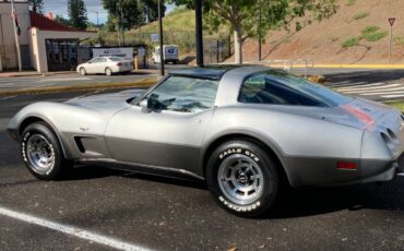 Chevrolet-Corvette-1978-custom-1