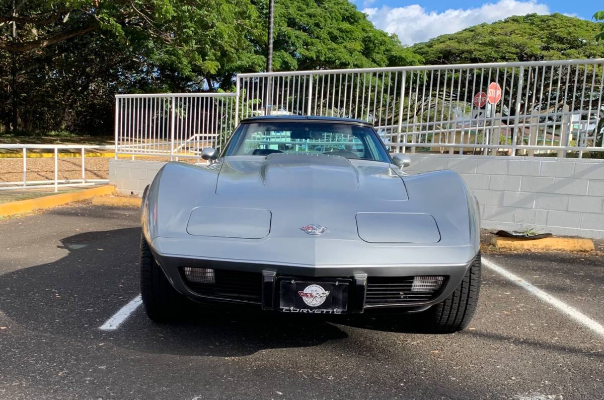 Chevrolet-Corvette-1978-custom-5