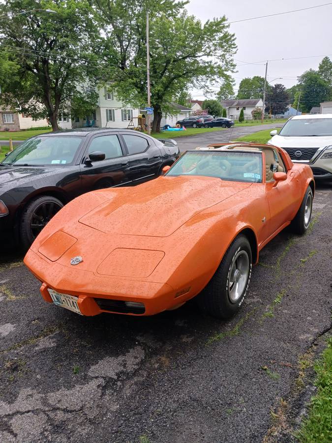Chevrolet-Corvette-1978-orange-6
