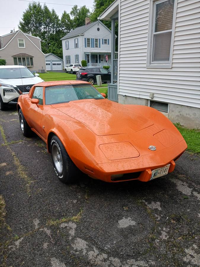 Chevrolet-Corvette-1978-orange