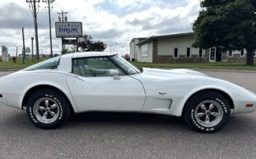 Chevrolet-Corvette-1979-1