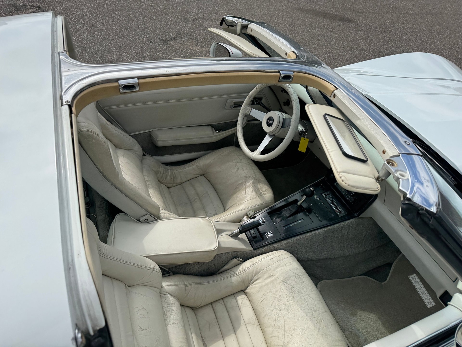 Chevrolet-Corvette-1979-16