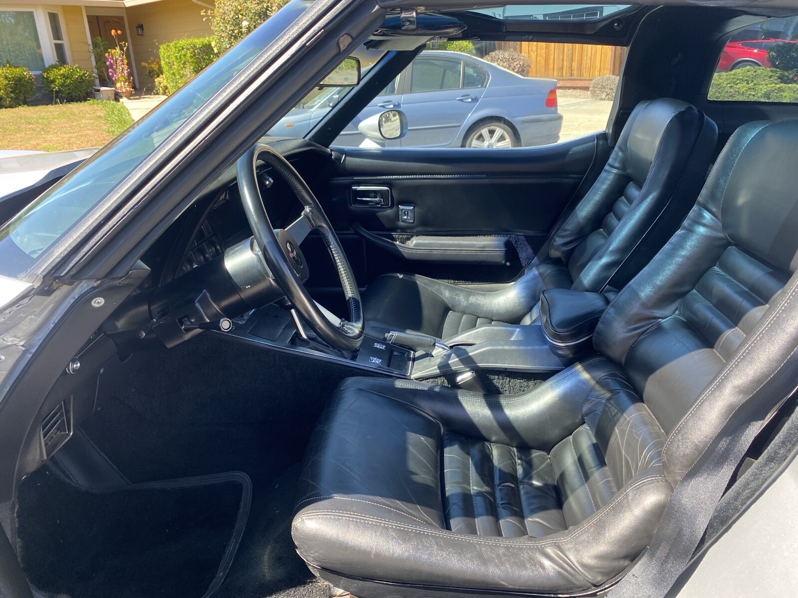 Chevrolet-Corvette-1979-17
