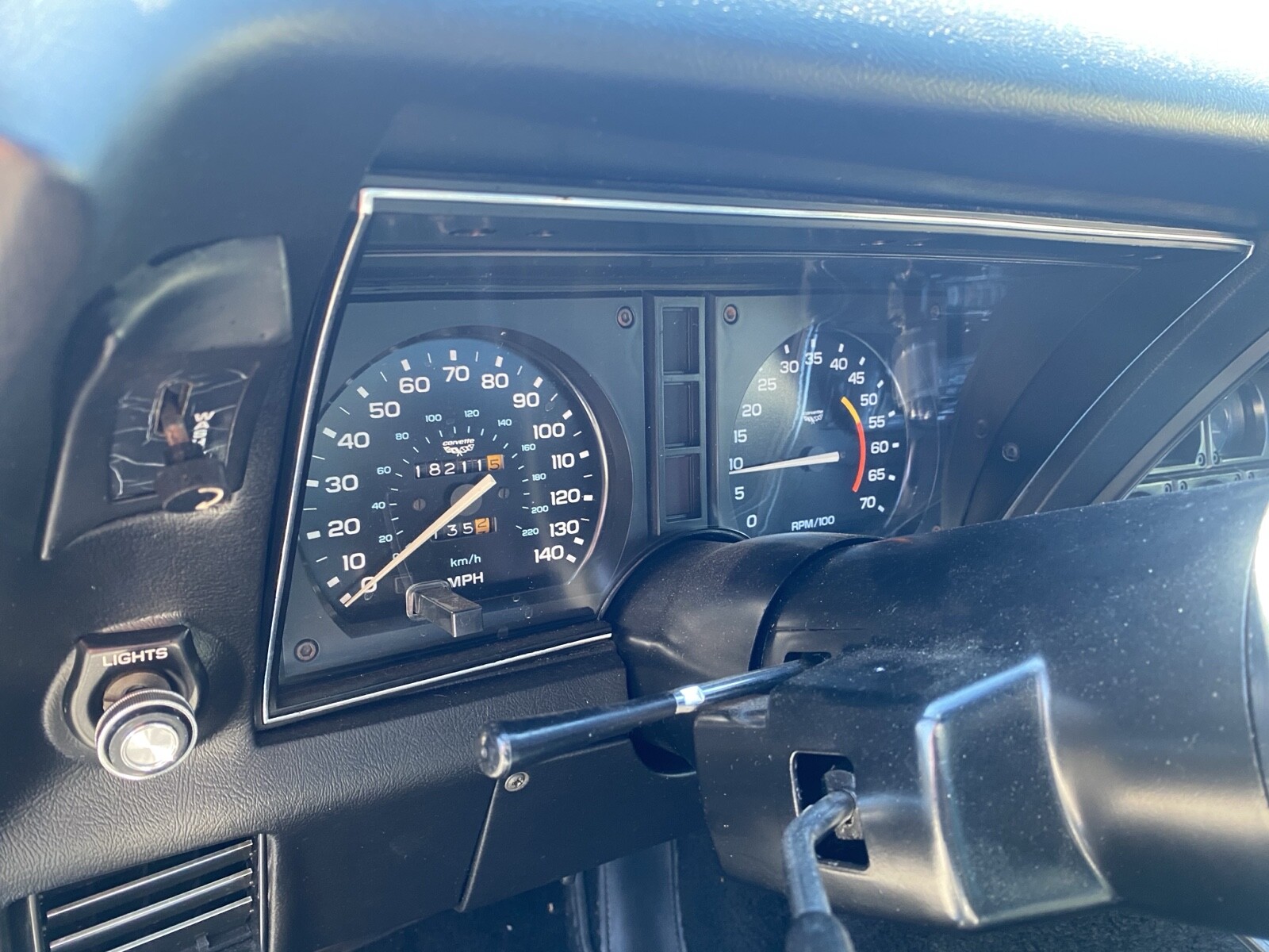 Chevrolet-Corvette-1979-18