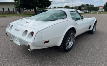 Chevrolet-Corvette-1979-2