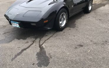 Chevrolet-Corvette-1979