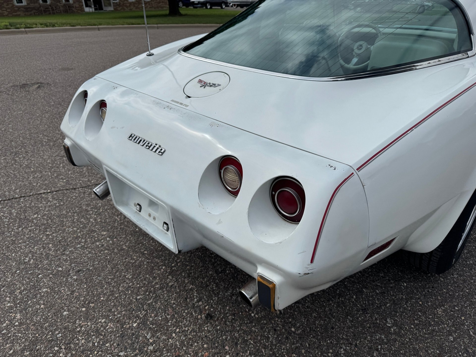 Chevrolet-Corvette-1979-27