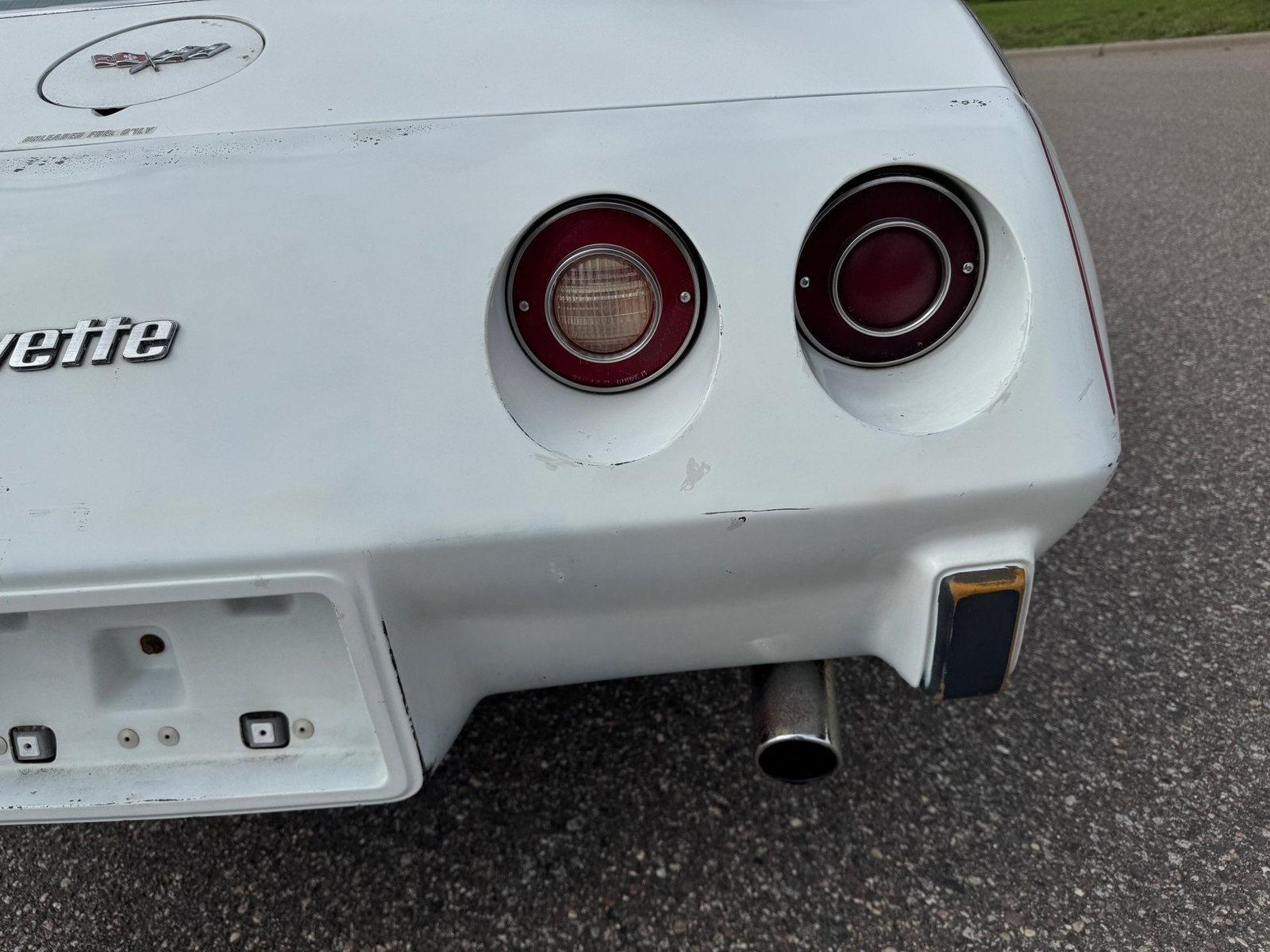 Chevrolet-Corvette-1979-35