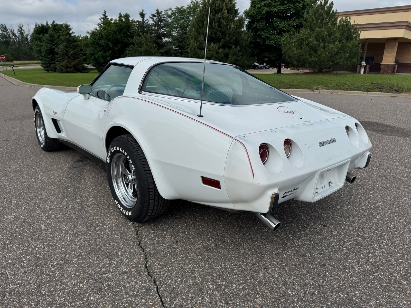 Chevrolet-Corvette-1979-5
