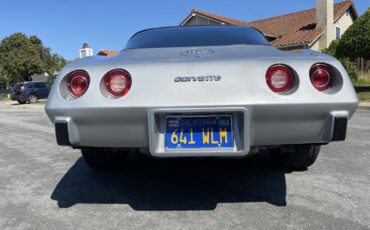 Chevrolet-Corvette-1979-5