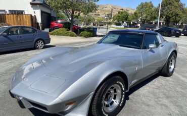 Chevrolet-Corvette-1979-9