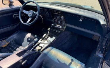 Chevrolet-Corvette-1979-Coupe-11