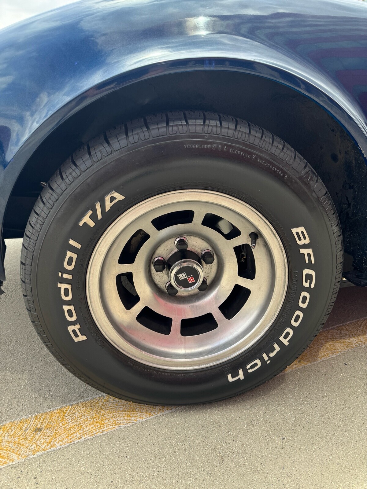 Chevrolet-Corvette-1979-Coupe-12