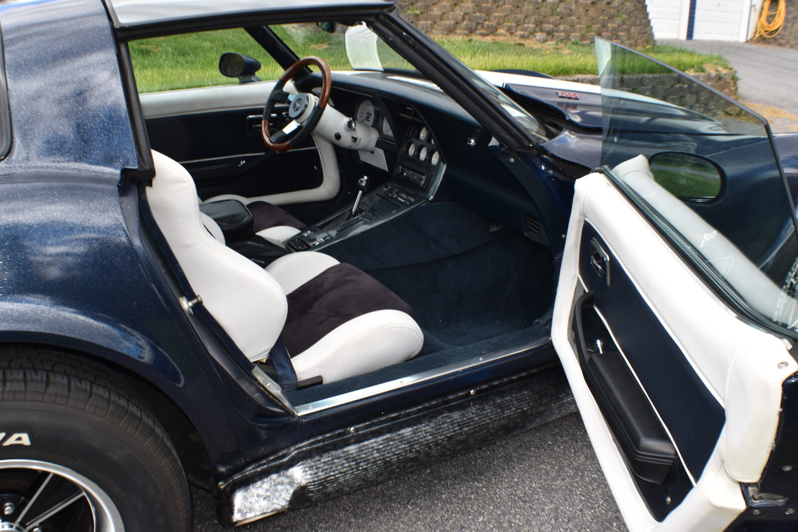 Chevrolet-Corvette-1979-Coupe-23