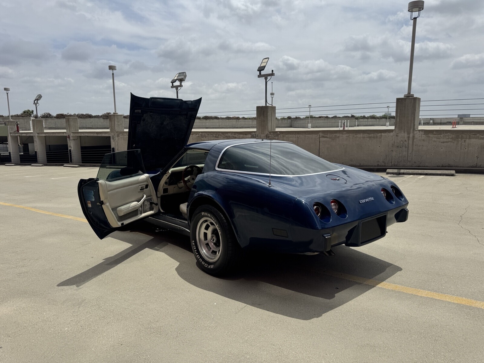 Chevrolet-Corvette-1979-Coupe-6