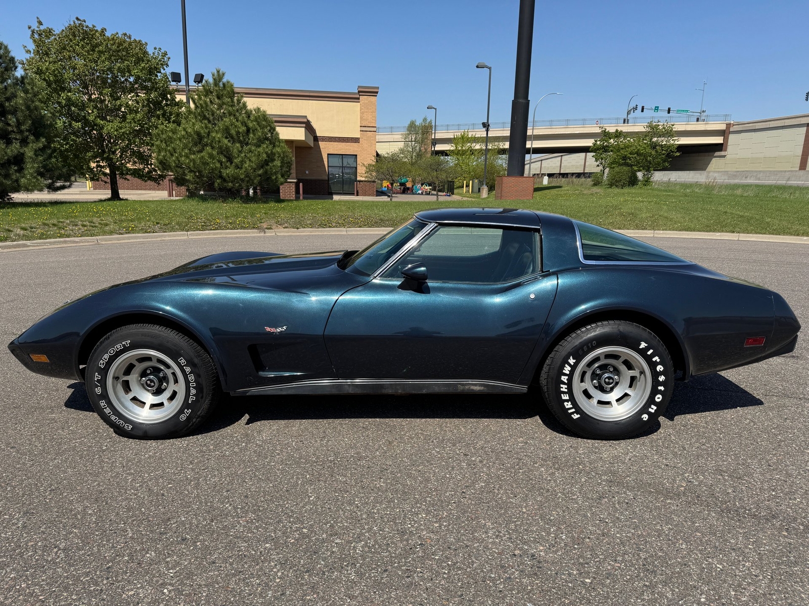 Chevrolet-Corvette-1979-Coupe-7