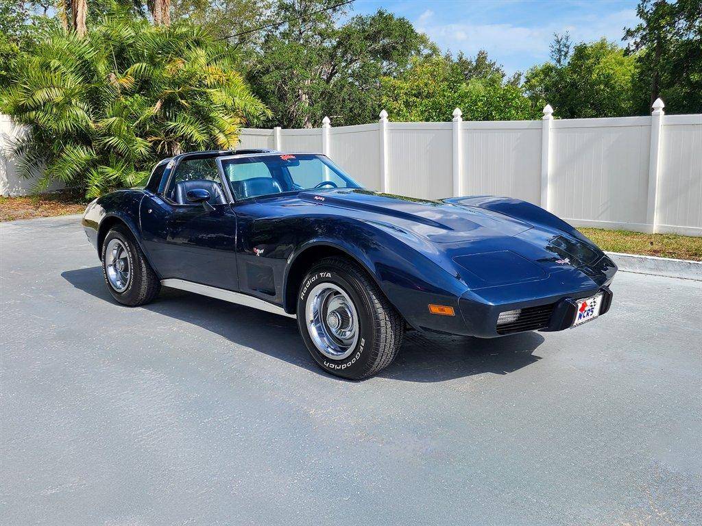 Chevrolet-Corvette-1979-blue-1
