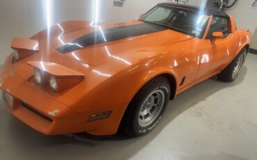 Chevrolet-Corvette-1980-Coupe-10