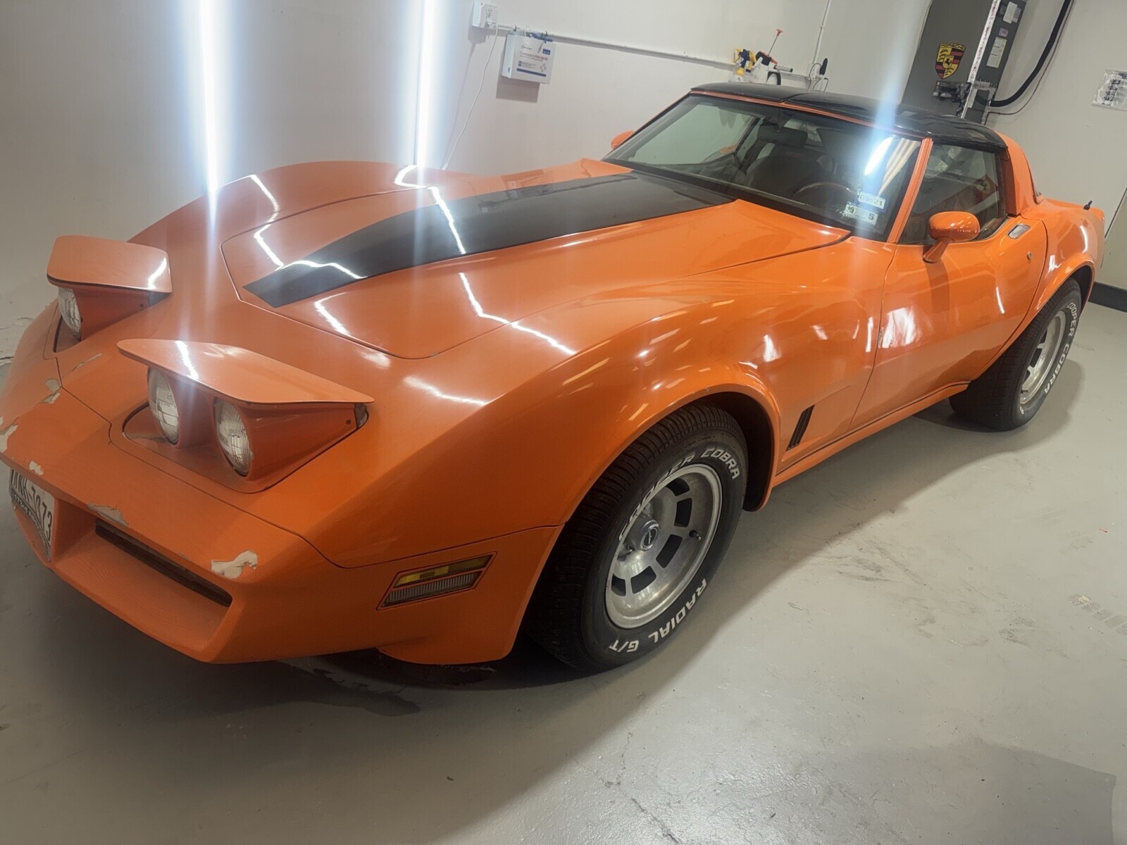 Chevrolet-Corvette-1980-Coupe-10