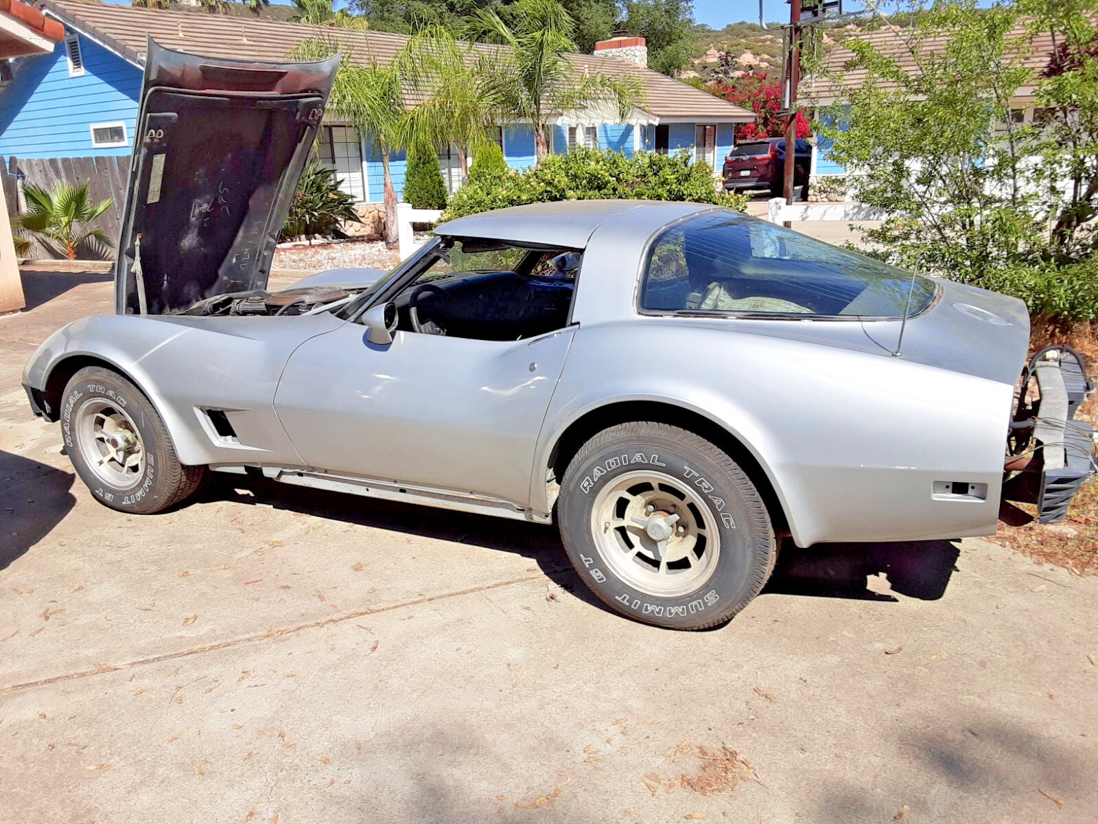 Chevrolet-Corvette-1980-Coupe-2