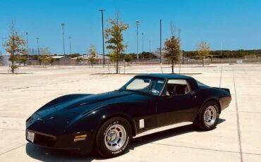 Chevrolet-Corvette-1980-black-4