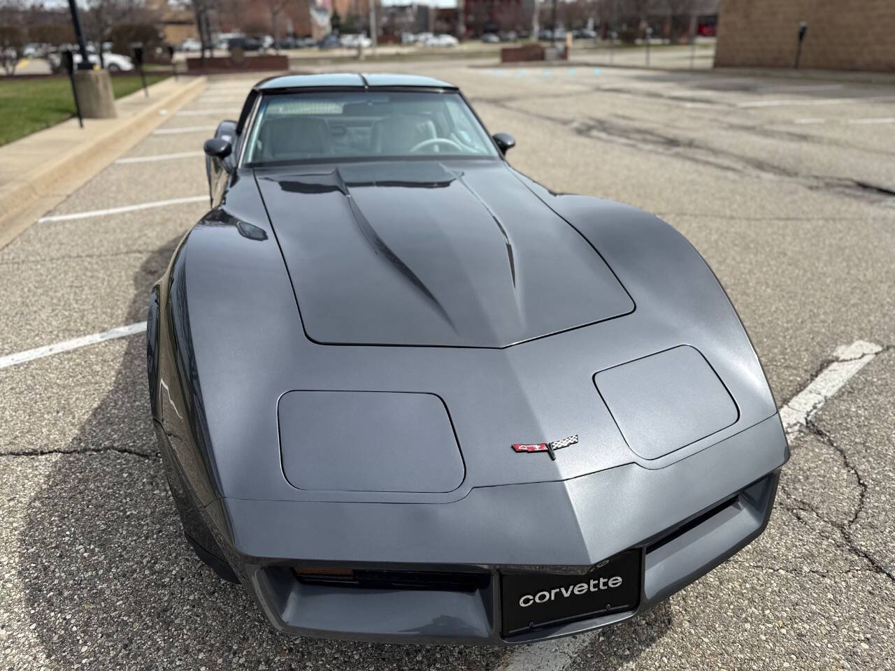 Chevrolet-Corvette-1981-Coupe-33
