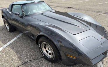 Chevrolet-Corvette-1981-Coupe-36