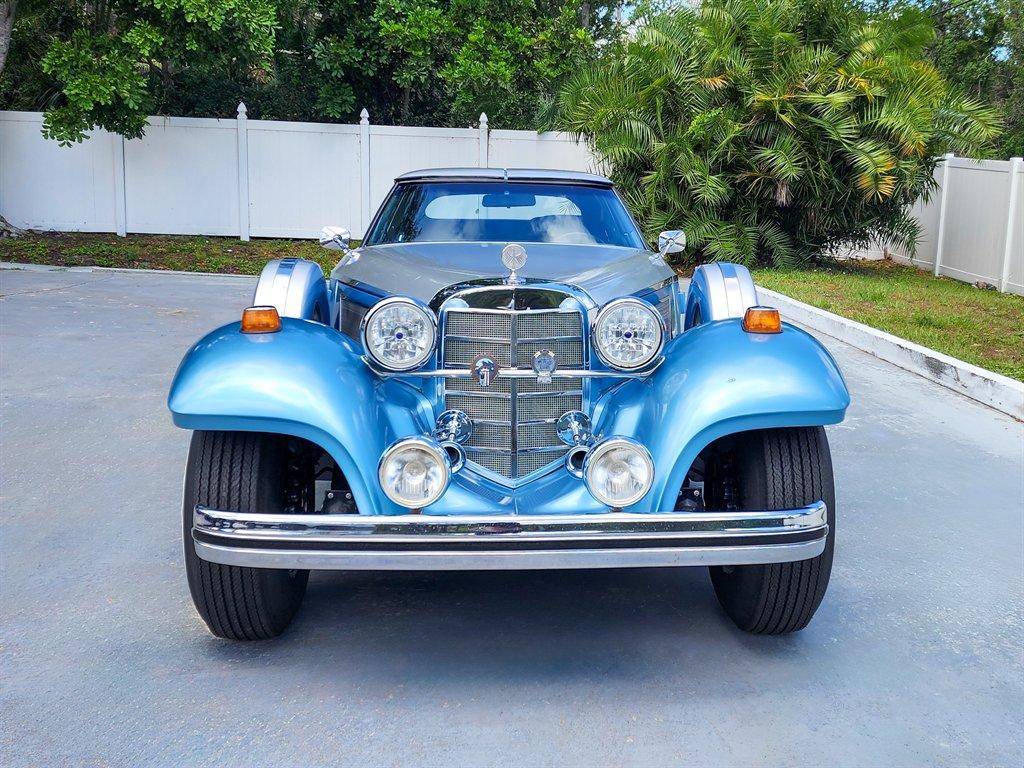 Chevrolet-Corvette-1982-2