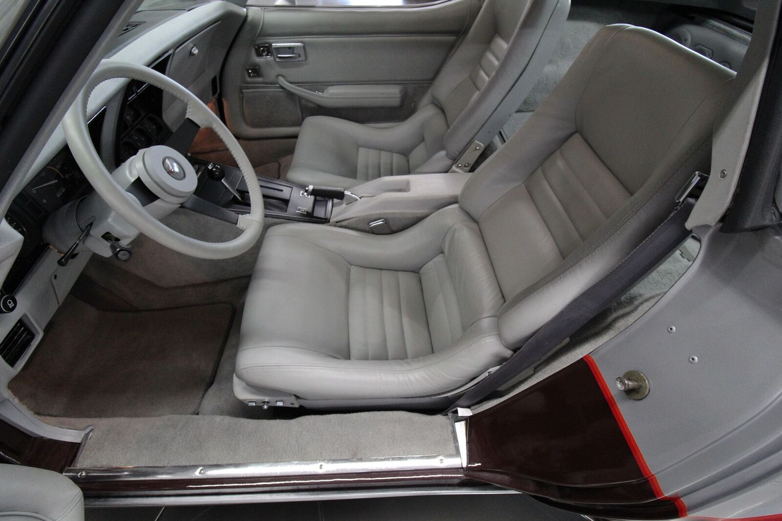 Chevrolet-Corvette-1982-Beautiful-Color-Combo-20