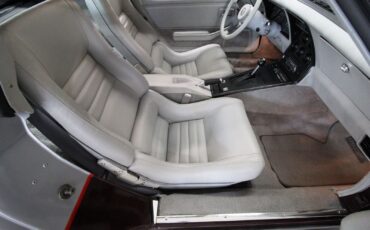 Chevrolet-Corvette-1982-Beautiful-Color-Combo-21