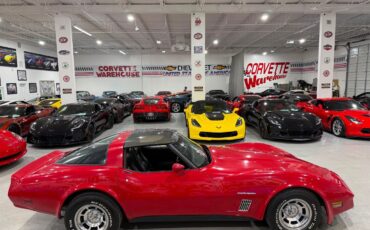 Chevrolet-Corvette-1982-Coupe-4