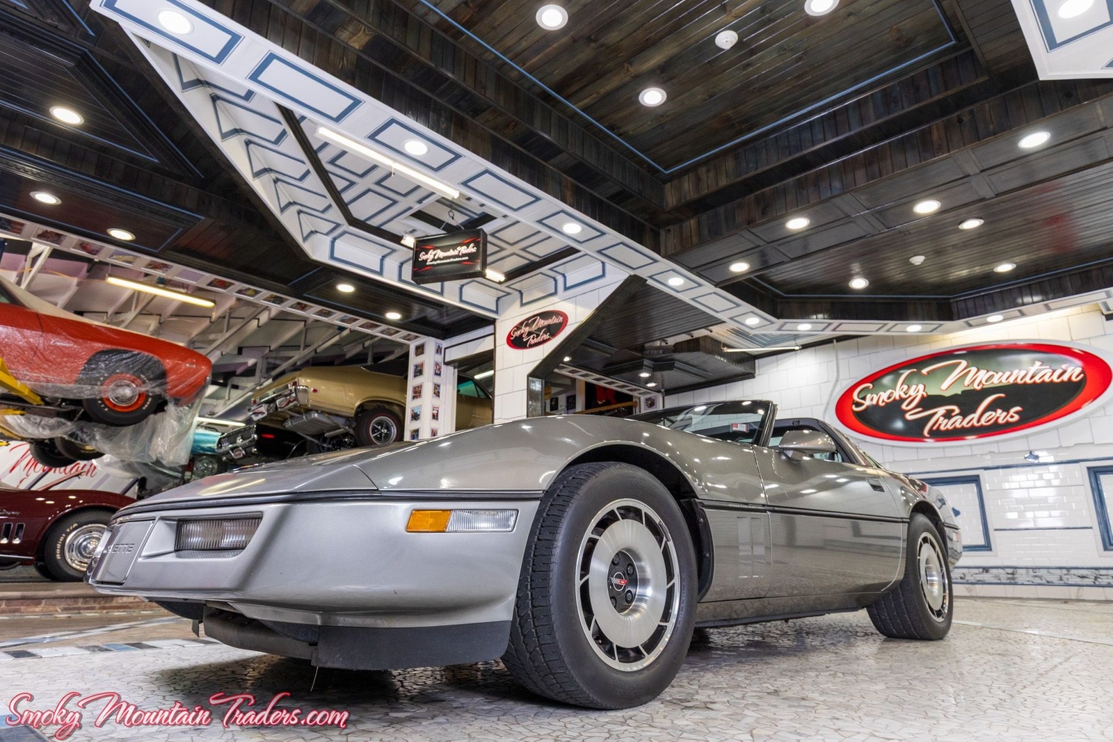 Chevrolet-Corvette-1984-10