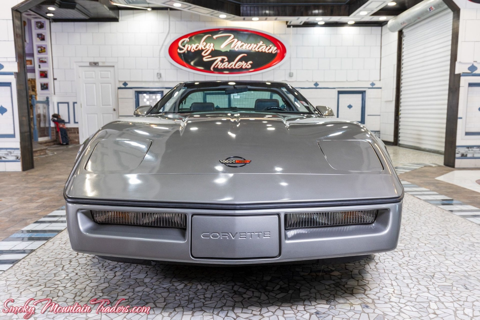 Chevrolet-Corvette-1984-11