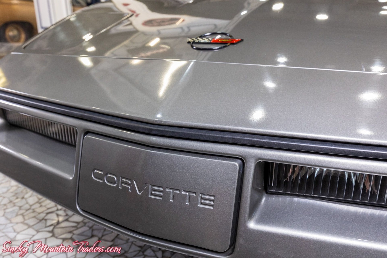 Chevrolet-Corvette-1984-13