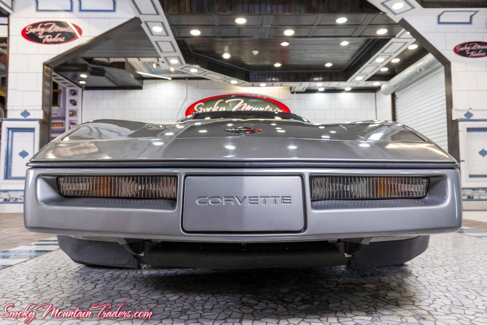 Chevrolet-Corvette-1984-14