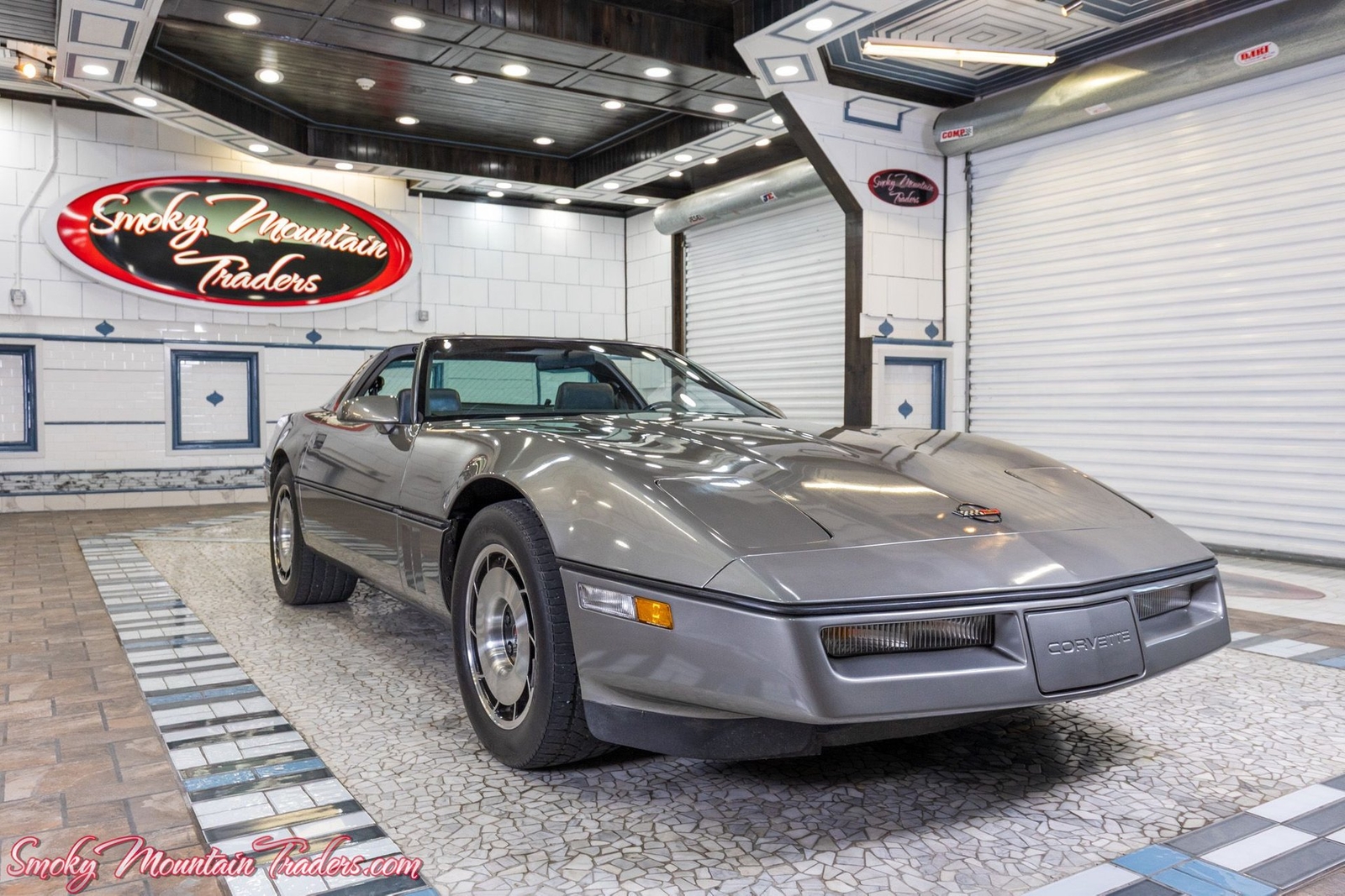 Chevrolet-Corvette-1984-16