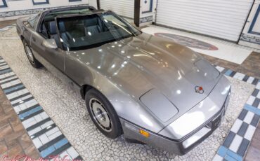 Chevrolet-Corvette-1984-17