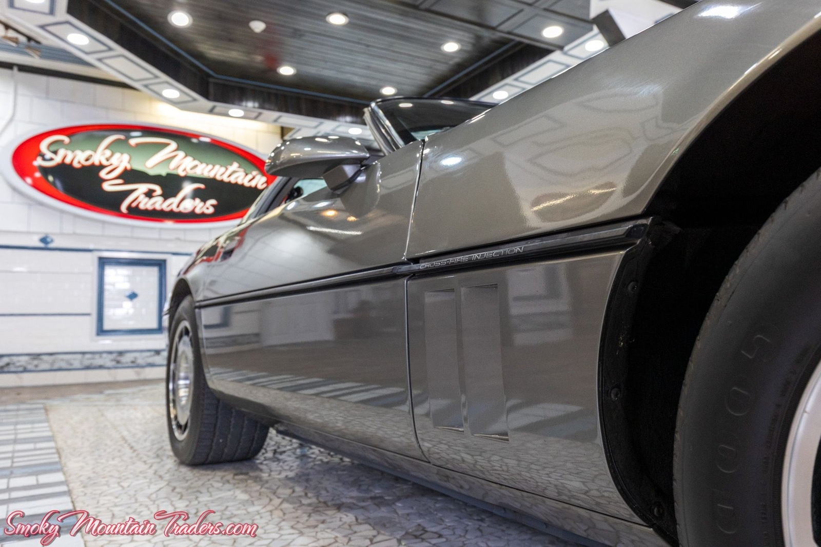 Chevrolet-Corvette-1984-20