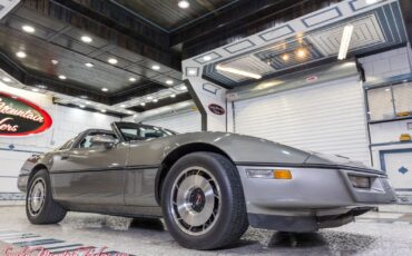 Chevrolet-Corvette-1984-23